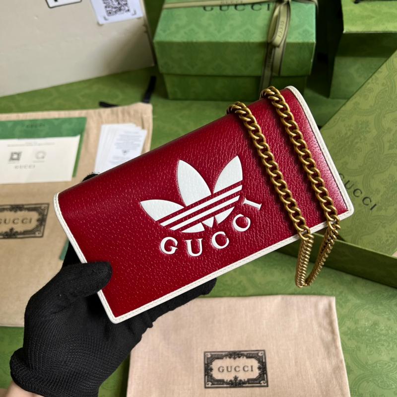 Gucci Chain Shoulder Bag 621892 Red
